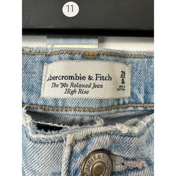 Abercrombie High rise 90’s Relaxed Raw Hem 28/8 Women’s Denim Light Wash D15 - Picture 3 of 7